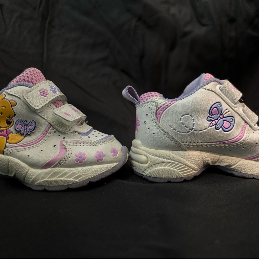 Vintage 90s Winnie The Pooh Baby Shoes-size 3